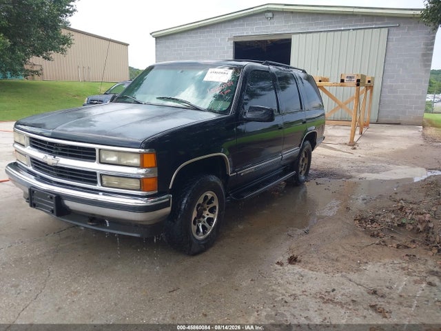 1999 Chevrolet Tahoe Ls მანქანა იყიდება აუქციონზე, vin: 1GNEK13R2XJ325731, აუქციონის ნომერი: 45860084