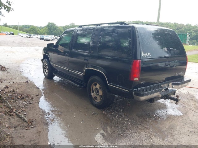 1999 Chevrolet Tahoe Ls მანქანა იყიდება აუქციონზე, vin: 1GNEK13R2XJ325731, აუქციონის ნომერი: 45860084