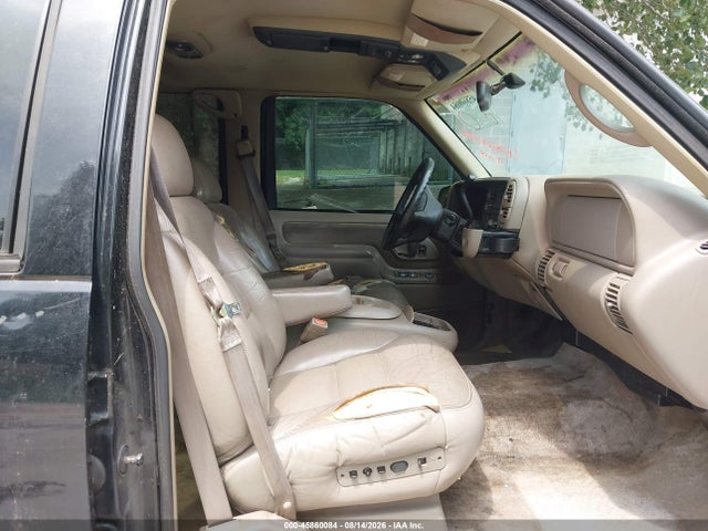 1999 Chevrolet Tahoe Ls მანქანა იყიდება აუქციონზე, vin: 1GNEK13R2XJ325731, აუქციონის ნომერი: 45860084