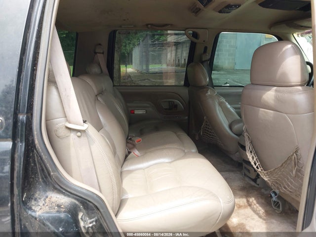 1999 Chevrolet Tahoe Ls მანქანა იყიდება აუქციონზე, vin: 1GNEK13R2XJ325731, აუქციონის ნომერი: 45860084