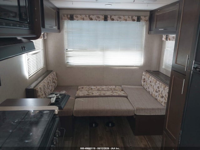 2017 Forest River Cherokee მანქანა იყიდება აუქციონზე, vin: 4X4TCKV25HK037789, აუქციონის ნომერი: 45860119