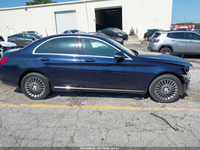 2015 Mercedes-benz C 300 Luxury 4matic მანქანა იყიდება აუქციონზე, vin: 55SWF4KB0FU011684, აუქციონის ნომერი: 45860128