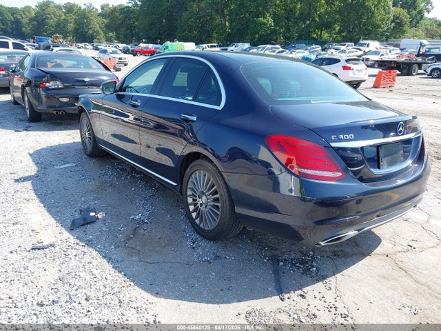 2015 Mercedes-benz C 300 Luxury 4matic მანქანა იყიდება აუქციონზე, vin: 55SWF4KB0FU011684, აუქციონის ნომერი: 45860128