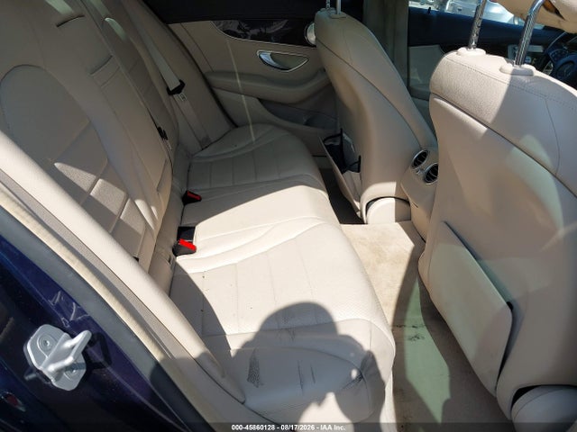 2015 Mercedes-benz C 300 Luxury 4matic მანქანა იყიდება აუქციონზე, vin: 55SWF4KB0FU011684, აუქციონის ნომერი: 45860128