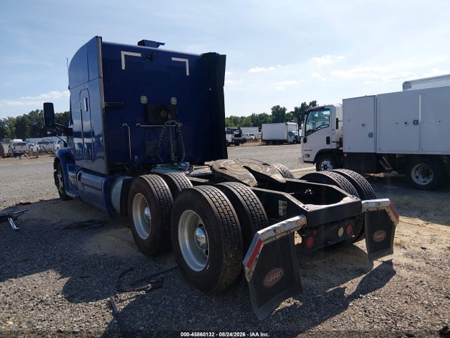 Продажа на аукционе авто 2015 Peterbilt 579, vin: 1XPBD49X4FD258851, номер лота: 45860132
