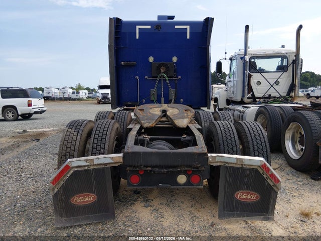 Продажа на аукционе авто 2015 Peterbilt 579, vin: 1XPBD49X4FD258851, номер лота: 45860132