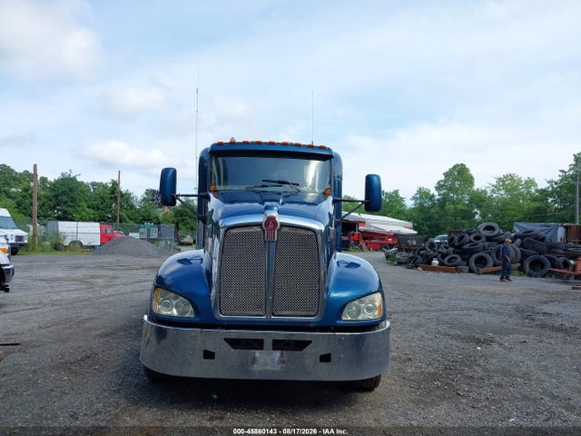 45860143 :رقم المزاد ، 1XKAD48X4DJ348471 vin ، 2013 Kenworth Construction T660 مزاد بيع