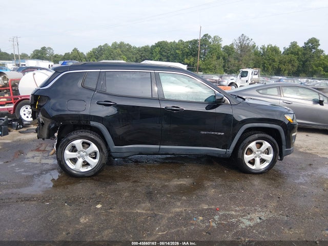 Jeep Compass Latitude 4x4 2018 3C4NJDBB6JT315933 Image 14