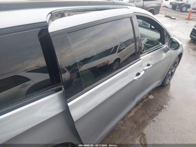 Продажа на аукционе авто 2019 Chrysler Pacifica Touring L Plus, vin: 2C4RC1EG7KR666517, номер лота: 45860190