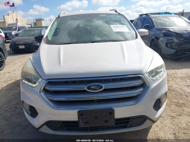 45860199 :رقم المزاد ، 1FMCU0JD2HUD84446 vin ، 2017 Ford Escape Titanium مزاد بيع
