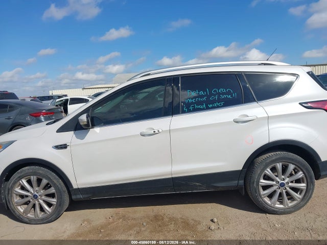 45860199 :رقم المزاد ، 1FMCU0JD2HUD84446 vin ، 2017 Ford Escape Titanium مزاد بيع