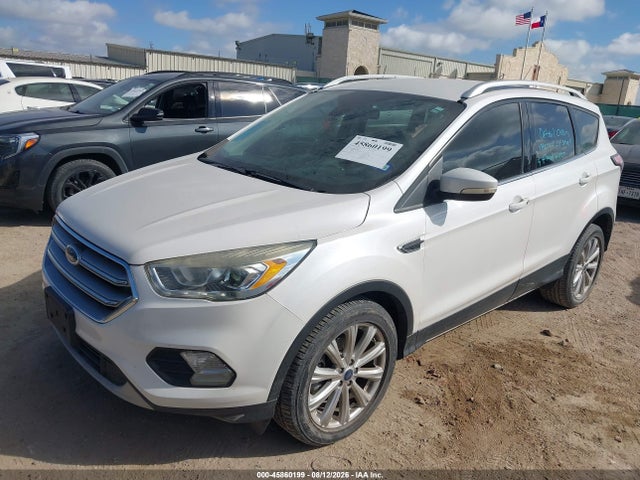 45860199 :رقم المزاد ، 1FMCU0JD2HUD84446 vin ، 2017 Ford Escape Titanium مزاد بيع