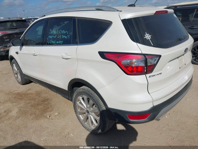 45860199 :رقم المزاد ، 1FMCU0JD2HUD84446 vin ، 2017 Ford Escape Titanium مزاد بيع