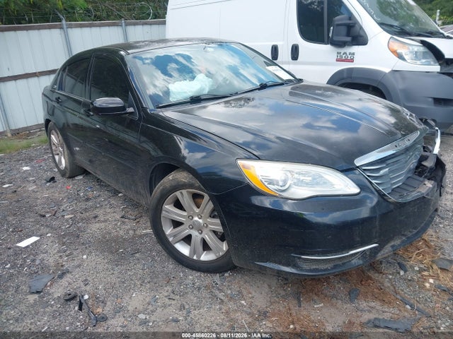 45860226 :رقم المزاد ، 1C3CCBAB1CN317832 vin ، 2012 Chrysler 200 Lx مزاد بيع