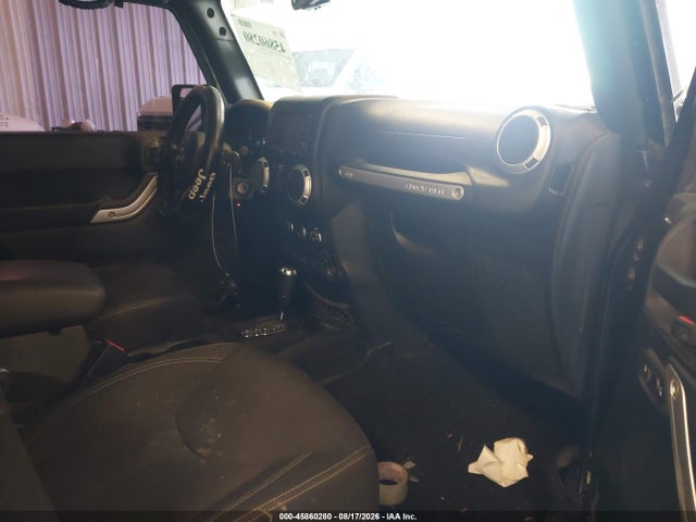 Auction sale of the 2016 Jeep Wrangler Unlimited Sahara, vin: 1C4BJWEG5GL111795, lot number: 45860280