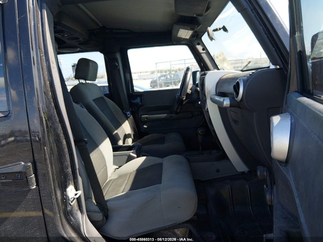 45860313 :رقم المزاد ، 1J4BB3H16AL163411 vin ، 2010 Jeep Wrangler Unlimited Sport مزاد بيع