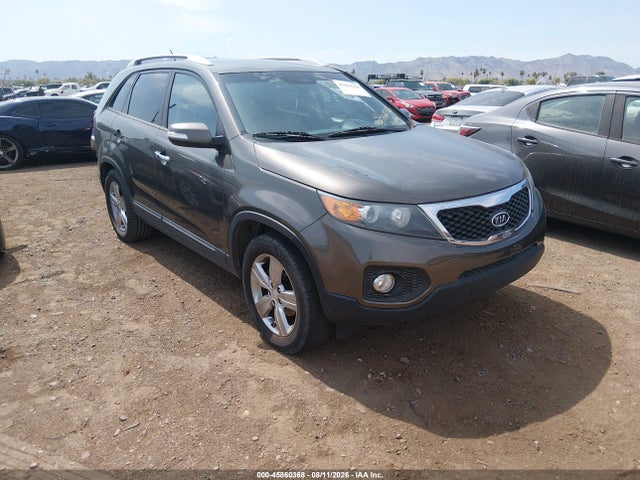 2013 Kia Sorento Ex მანქანა იყიდება აუქციონზე, vin: 5XYKU3A63DG378587, აუქციონის ნომერი: 45860368