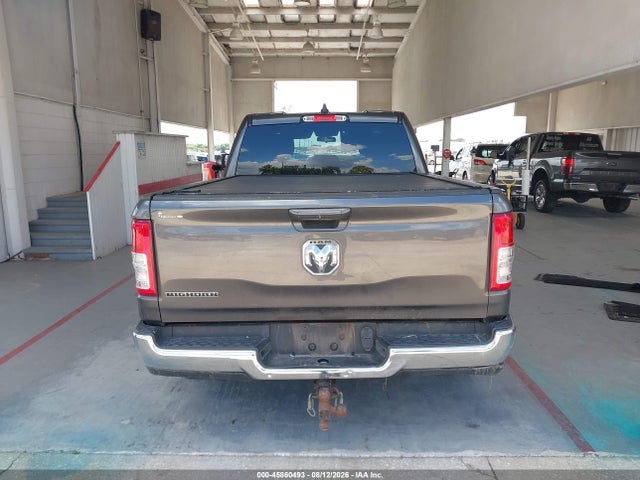 45860493 :رقم المزاد ، 1C6RREBG4MN575089 vin ، 2021 Ram 1500 Big Horn  4x2 6'4 Box مزاد بيع