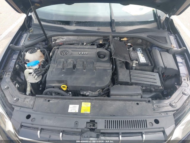 2015 Volkswagen Passat 2.0l Tdi Sel Premium მანქანა იყიდება აუქციონზე, vin: 1VWCV7A36FC041821, აუქციონის ნომერი: 45860514