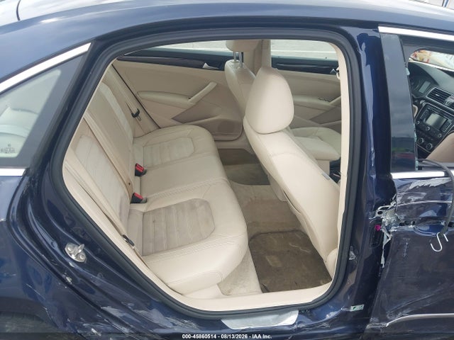 2015 Volkswagen Passat 2.0l Tdi Sel Premium მანქანა იყიდება აუქციონზე, vin: 1VWCV7A36FC041821, აუქციონის ნომერი: 45860514