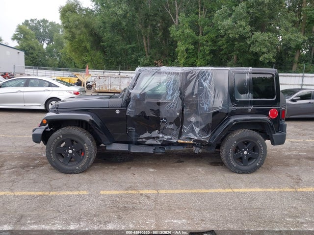 45860530 :رقم المزاد ، 1C4BJWEG8FL590521 vin ، 2015 Jeep Wrangler Unlimited Sahara مزاد بيع