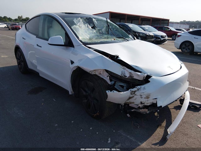 2024 Tesla Model Y Long Range Dual Motor All-wheel Drive მანქანა იყიდება აუქციონზე, vin: 7SAYGDEE4RF177095, აუქციონის ნომერი: 45860566