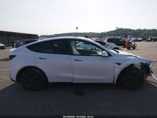 Продажа на аукционе авто 2024 Tesla Model Y Long Range Dual Motor All-wheel Drive, vin: 7SAYGDEE4RF177095, номер лота: 45860566