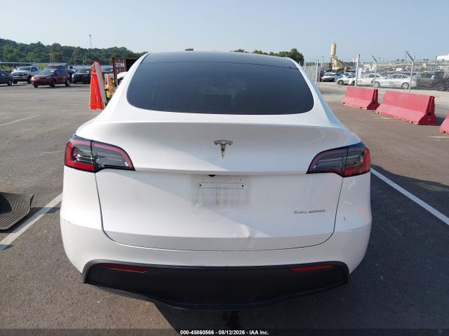 Продажа на аукционе авто 2024 Tesla Model Y Long Range Dual Motor All-wheel Drive, vin: 7SAYGDEE4RF177095, номер лота: 45860566