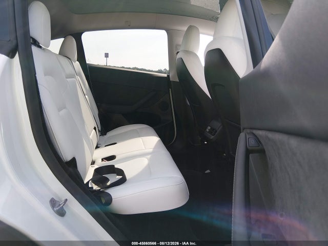 Продажа на аукционе авто 2024 Tesla Model Y Long Range Dual Motor All-wheel Drive, vin: 7SAYGDEE4RF177095, номер лота: 45860566