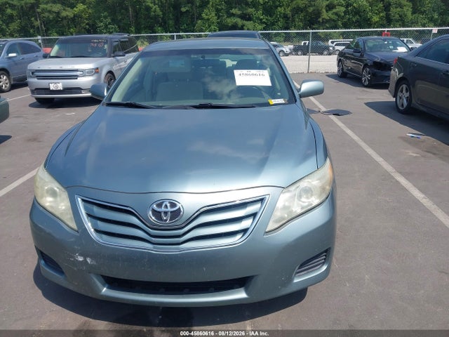 45860616 :رقم المزاد ، 4T1BF3EK1BU680713 vin ، 2011 Toyota Camry Le مزاد بيع