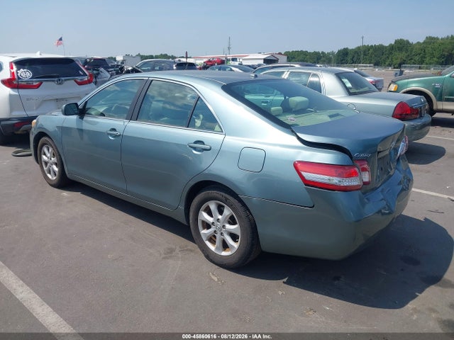 45860616 :رقم المزاد ، 4T1BF3EK1BU680713 vin ، 2011 Toyota Camry Le مزاد بيع