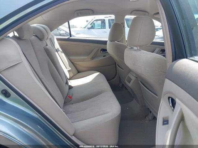 45860616 :رقم المزاد ، 4T1BF3EK1BU680713 vin ، 2011 Toyota Camry Le مزاد بيع