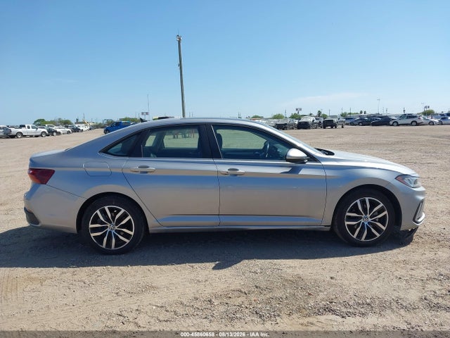 2025 Volkswagen Jetta 1.5t Se მანქანა იყიდება აუქციონზე, vin: 3VW7X7BUXSM013158, აუქციონის ნომერი: 45860658