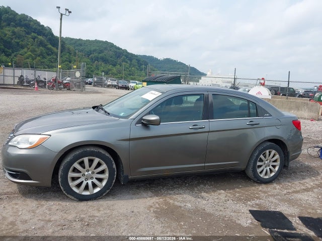 45860697 :رقم المزاد ، 1C3CCBBG3CN161139 vin ، 2012 Chrysler 200 Touring مزاد بيع