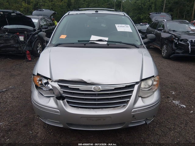 45860740 :رقم المزاد ، 2C8GP64L65R418429 vin ، 2005 Chrysler Town & Country Limited مزاد بيع