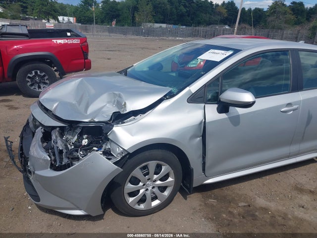 5YFB4MDE8RP215879 Toyota COROLLA LE