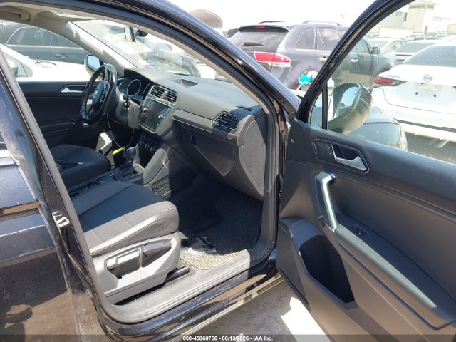 45860756 :رقم المزاد ، 3VV3B7AX9JM169879 vin ، 2018 Volkswagen Tiguan 2.0t Se/2.0t Sel مزاد بيع