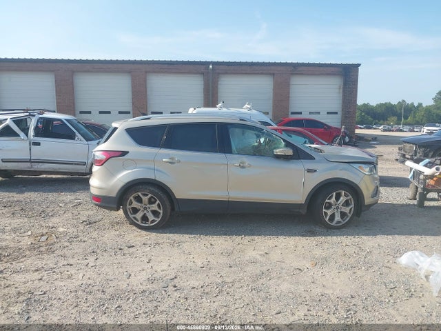 45860809 :رقم المزاد ، 1FMCU0J90JUD25994 vin ، 2018 Ford Escape Titanium مزاد بيع