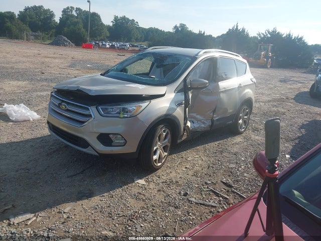 45860809 :رقم المزاد ، 1FMCU0J90JUD25994 vin ، 2018 Ford Escape Titanium مزاد بيع