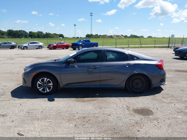 45860910 :رقم المزاد ، 2HGFC2F57JH566929 vin ، 2018 Honda Civic Lx مزاد بيع