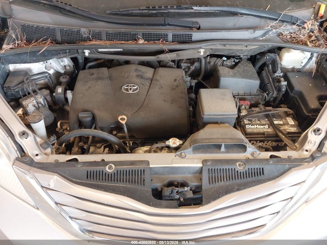 45860950 :رقم المزاد ، 5TDYZ3DCXHS799891 vin ، 2017 Toyota Sienna Xle Premium 8 Passenger مزاد بيع