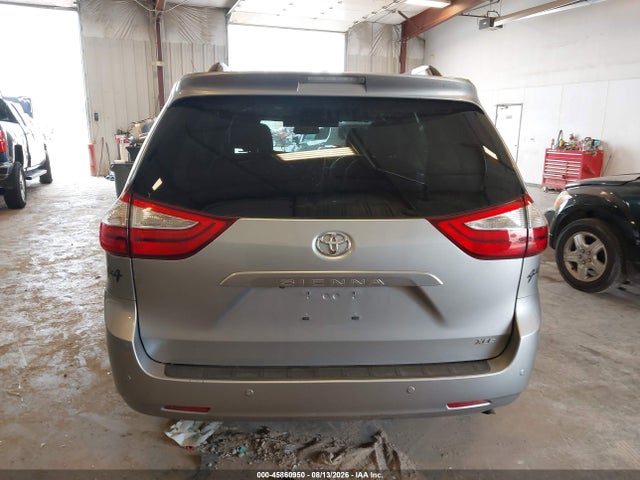 45860950 :رقم المزاد ، 5TDYZ3DCXHS799891 vin ، 2017 Toyota Sienna Xle Premium 8 Passenger مزاد بيع