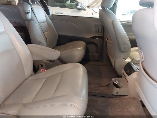 45860950 :رقم المزاد ، 5TDYZ3DCXHS799891 vin ، 2017 Toyota Sienna Xle Premium 8 Passenger مزاد بيع