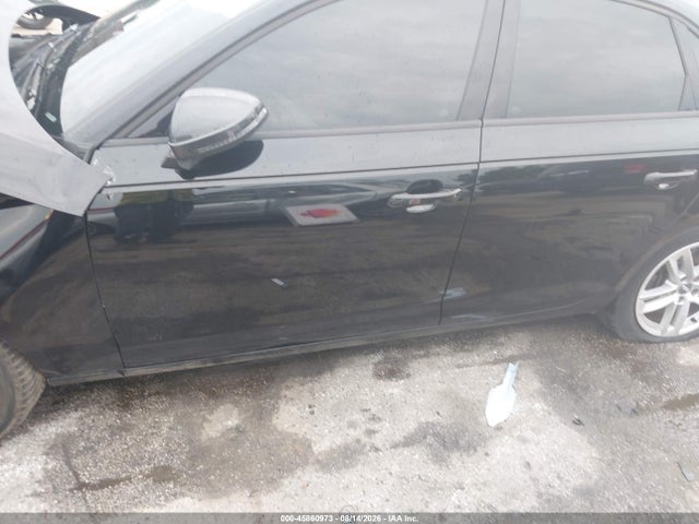 2017 Audi A4 Premium მანქანა იყიდება აუქციონზე, vin: WAUGNAF4XHN004052, აუქციონის ნომერი: 45860973
