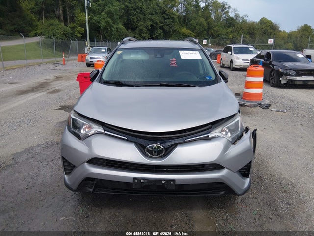 2018 Toyota Rav4 Le მანქანა იყიდება აუქციონზე, vin: 2T3BFREV7JW724698, აუქციონის ნომერი: 45861016