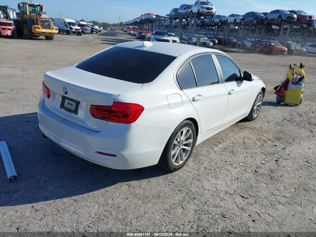 2018 Bmw 320i მანქანა იყიდება აუქციონზე, vin: WBA8E1G5XJNU93425, აუქციონის ნომერი: 45861107