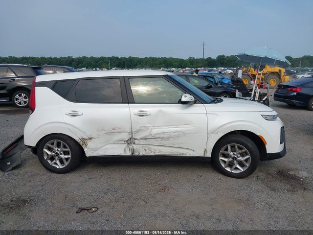 Продажа на аукционе авто 2022 Kia Soul Lx, vin: KNDJ23AU0N7830526, номер лота: 45861193