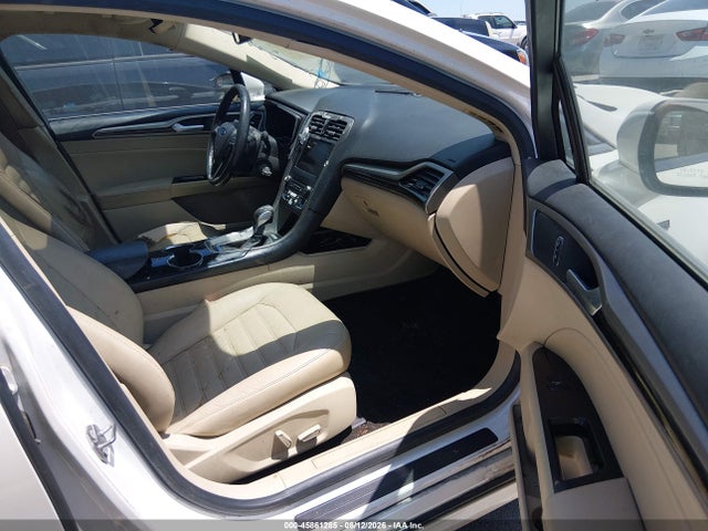 1FA6P0HD9G5132951 Ford FUSION SE