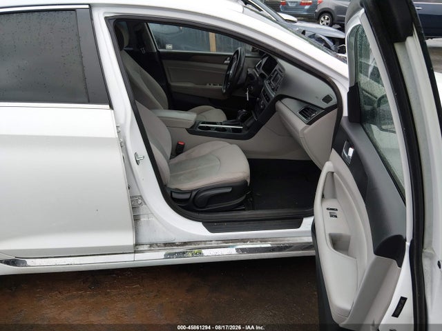 2015 Hyundai Sonata Sport მანქანა იყიდება აუქციონზე, vin: 5NPE34AF1FH085854, აუქციონის ნომერი: 45861294