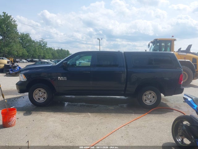 45861355 :رقم المزاد ، 1C6RR7KG4JS297271 vin ، 2018 Ram 1500 Tradesman  4x4 5'7 Box مزاد بيع